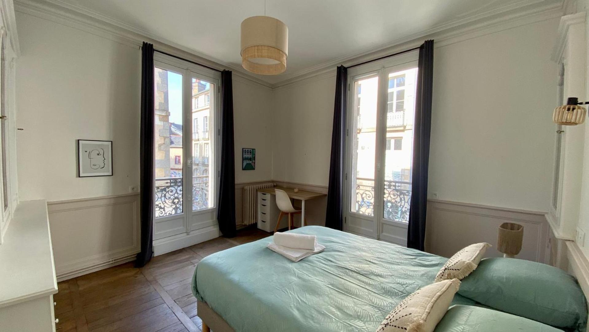 Spacieux Pour 10 Personnes Au Coeur De Rennes Exterior foto